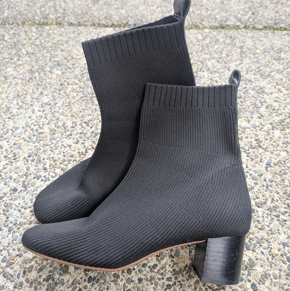 Everlane Black The Glove Boot. Size 38